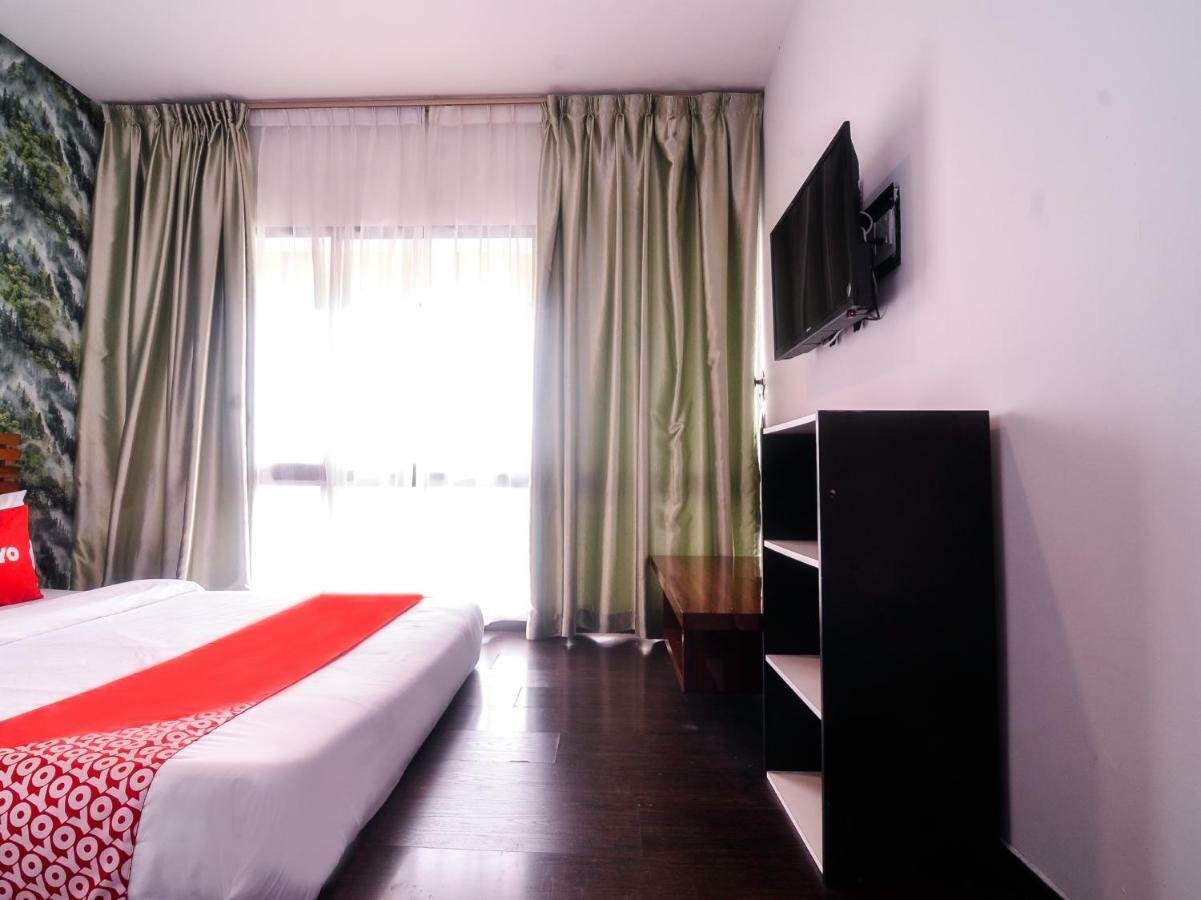 Oyo 1119 Memoire Express Hotel Kuching Kültér fotó