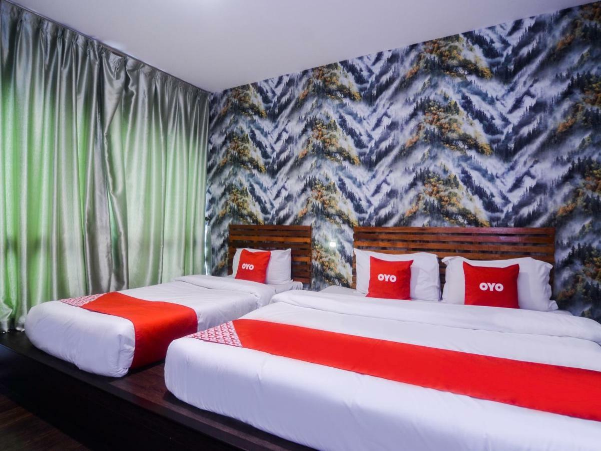 Oyo 1119 Memoire Express Hotel Kuching Kültér fotó