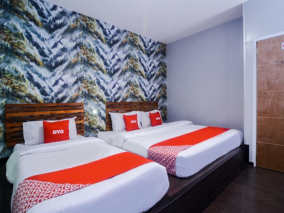 Oyo 1119 Memoire Express Hotel Kuching Kültér fotó