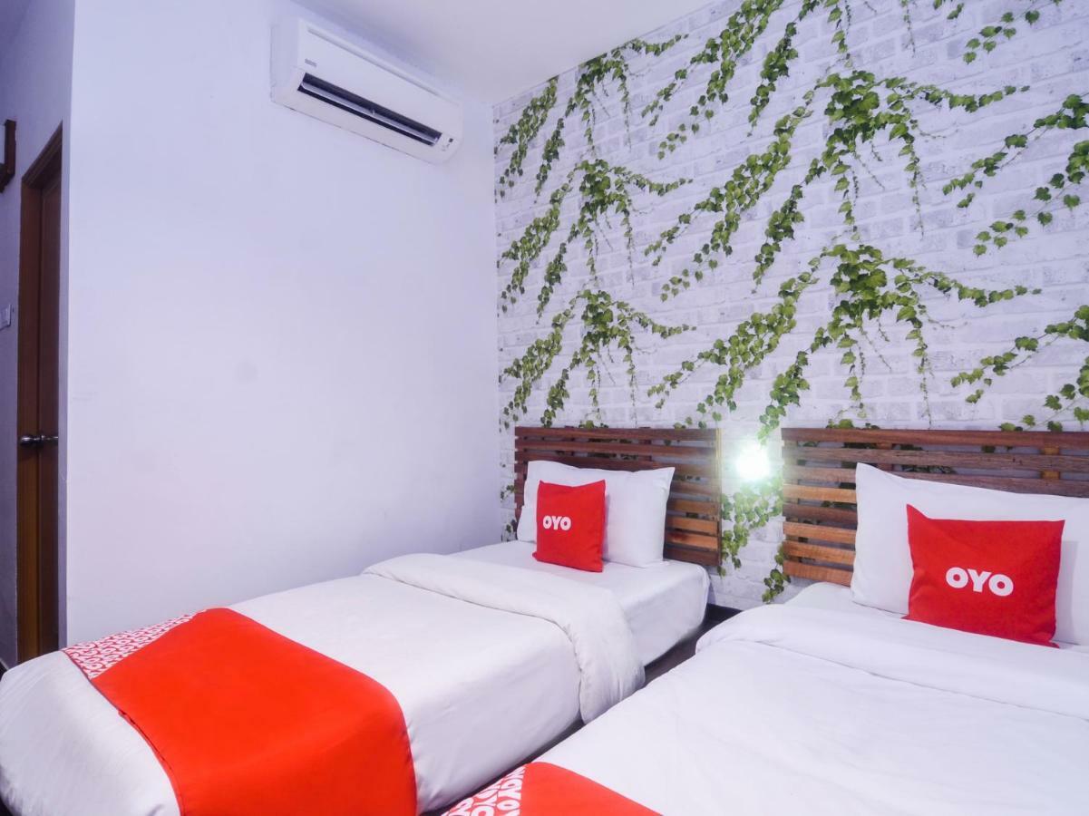 Oyo 1119 Memoire Express Hotel Kuching Kültér fotó