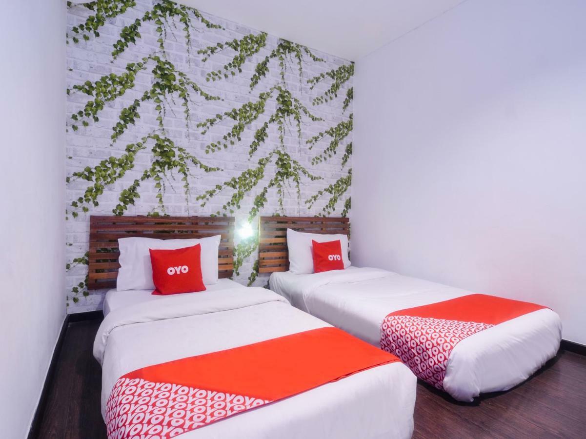 Oyo 1119 Memoire Express Hotel Kuching Kültér fotó