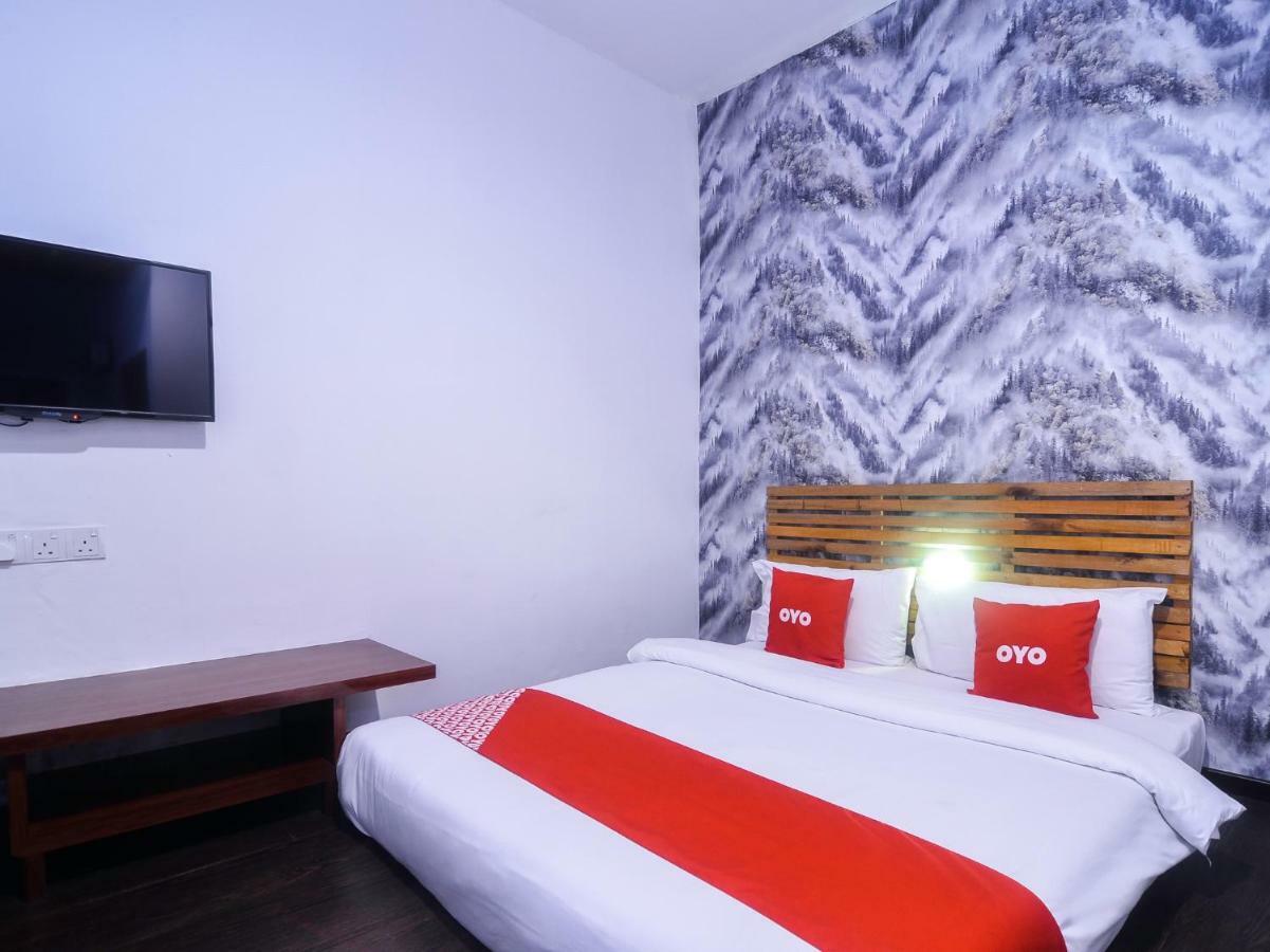 Oyo 1119 Memoire Express Hotel Kuching Kültér fotó