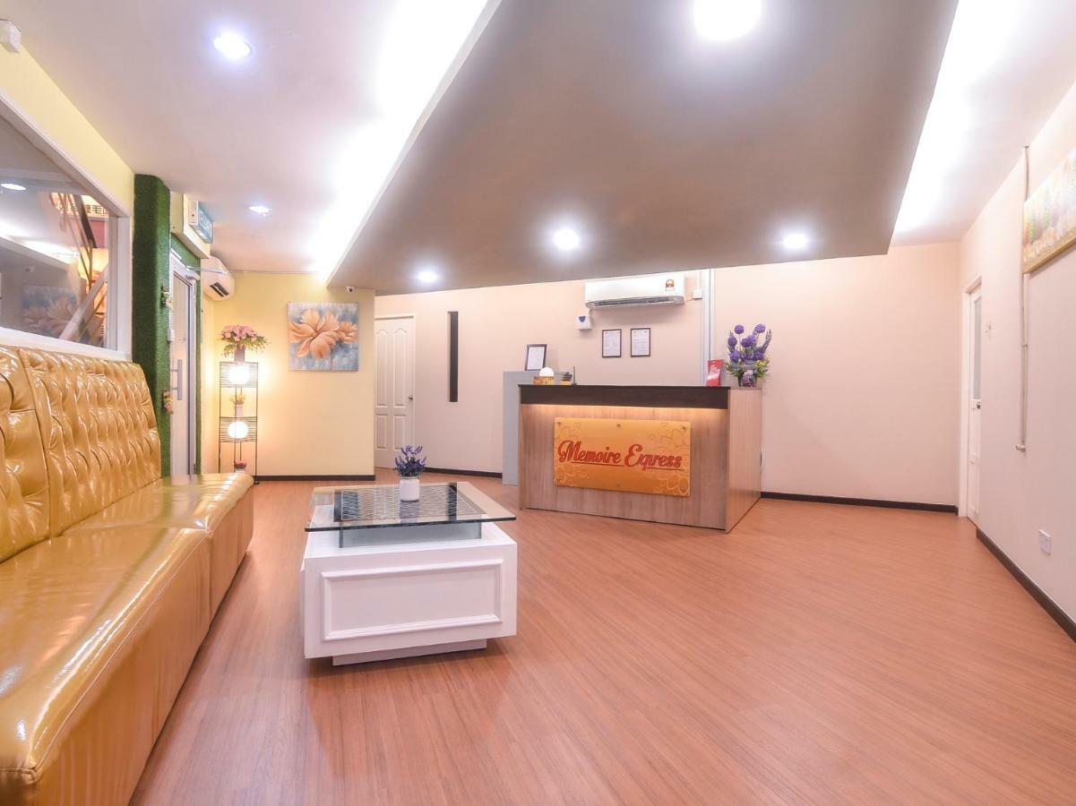 Oyo 1119 Memoire Express Hotel Kuching Kültér fotó