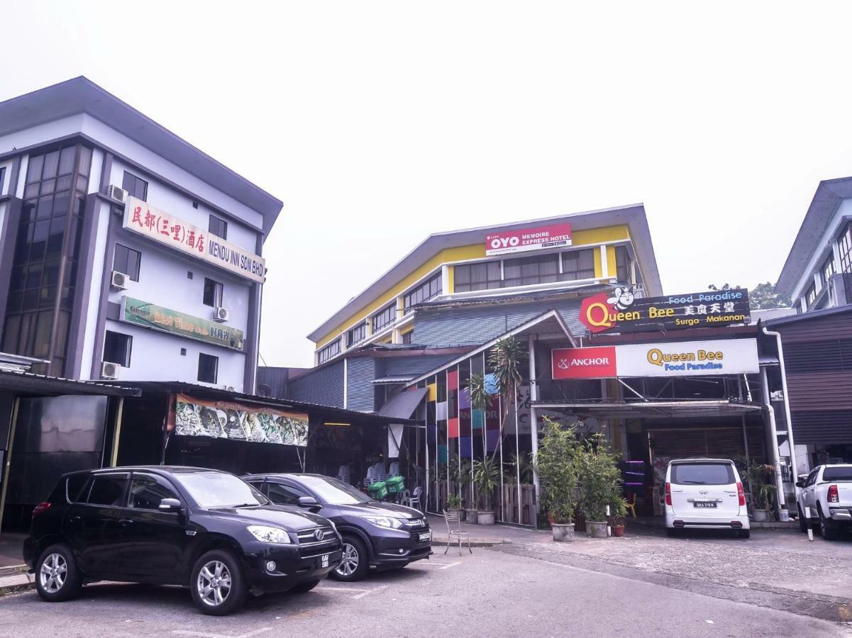 Oyo 1119 Memoire Express Hotel Kuching Kültér fotó